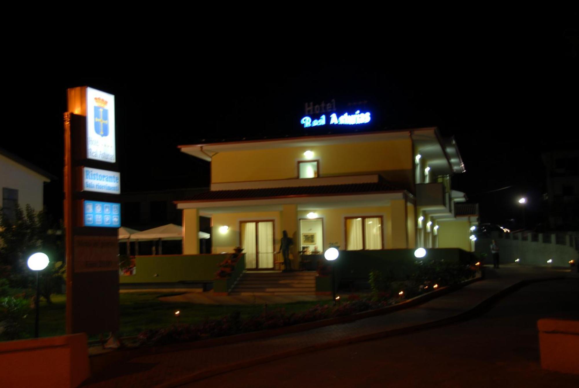 Real Asturias Hotel Acquappesa Dış mekan fotoğraf